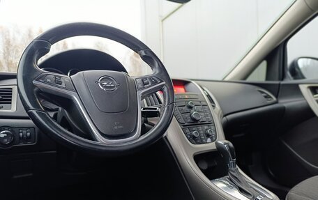 Opel Astra J, 2011 год, 560 000 рублей, 9 фотография