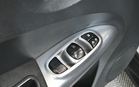 Nissan Juke II, 2011 год, 990 000 рублей, 16 фотография