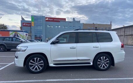 Toyota Land Cruiser 200, 2016 год, 5 650 000 рублей, 4 фотография