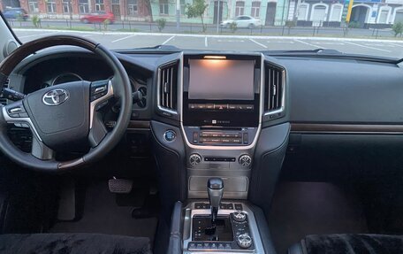 Toyota Land Cruiser 200, 2016 год, 5 650 000 рублей, 10 фотография