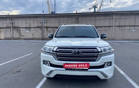 Toyota Land Cruiser 200, 2016 год, 5 650 000 рублей, 7 фотография