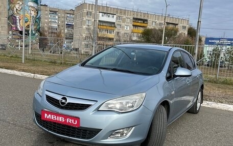 Opel Astra J, 2011 год, 595 000 рублей, 1 фотография