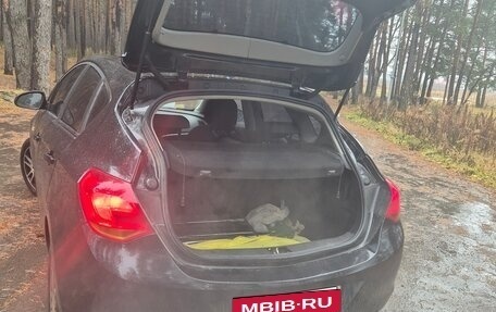 Opel Astra J, 2011 год, 650 000 рублей, 6 фотография