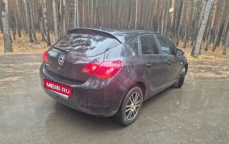 Opel Astra J, 2011 год, 650 000 рублей, 4 фотография