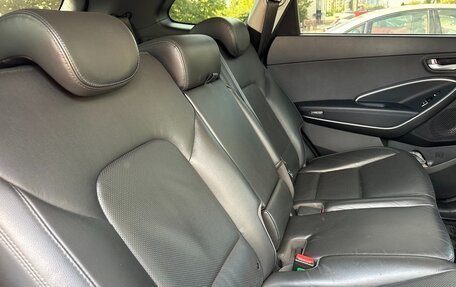 Hyundai Santa Fe III рестайлинг, 2015 год, 2 000 000 рублей, 13 фотография