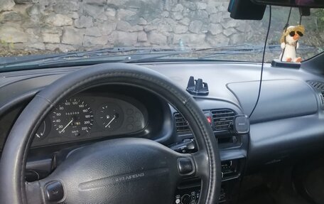 Mazda 323, 1996 год, 200 000 рублей, 4 фотография