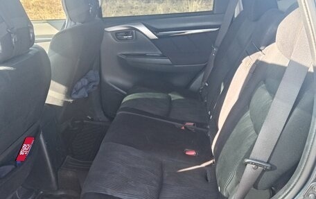 Mitsubishi Pajero Sport III рестайлинг, 2019 год, 2 850 000 рублей, 4 фотография