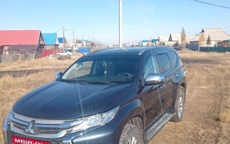 Mitsubishi Pajero Sport III рестайлинг, 2019 год, 2 850 000 рублей, 2 фотография