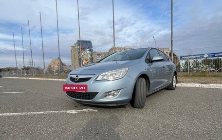 Opel Astra J, 2011 год, 595 000 рублей, 2 фотография