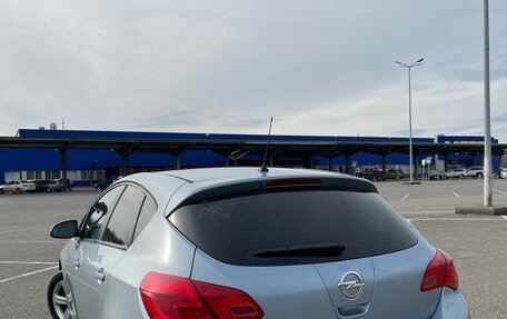 Opel Astra J, 2011 год, 595 000 рублей, 6 фотография