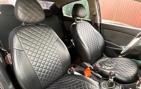 Hyundai Solaris II рестайлинг, 2011 год, 690 000 рублей, 9 фотография