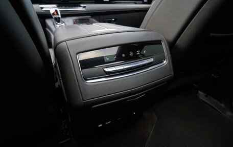 Cadillac Escalade V, 2022 год, 11 999 000 рублей, 12 фотография