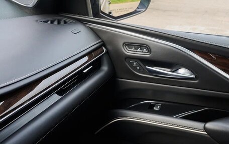 Cadillac Escalade V, 2022 год, 11 999 000 рублей, 15 фотография