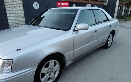 Toyota Crown, 1998 год, 700 000 рублей, 3 фотография