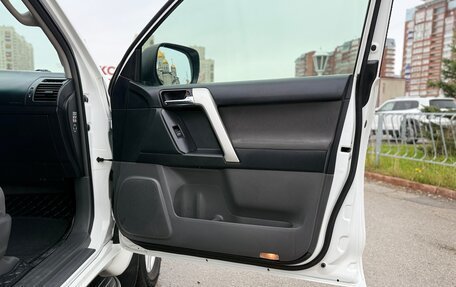 Toyota Land Cruiser Prado 150 рестайлинг 2, 2013 год, 2 549 000 рублей, 24 фотография