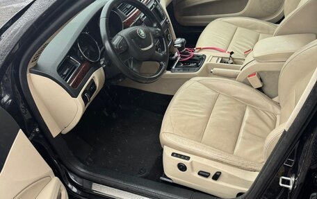 Skoda Superb III рестайлинг, 2012 год, 1 050 000 рублей, 15 фотография