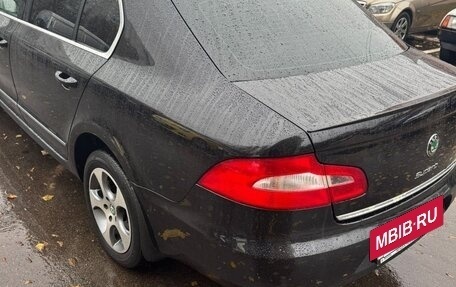 Skoda Superb III рестайлинг, 2012 год, 1 050 000 рублей, 22 фотография