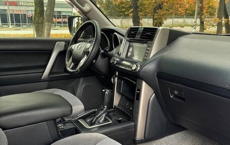 Toyota Land Cruiser Prado 150 рестайлинг 2, 2009 год, 2 300 000 рублей, 7 фотография