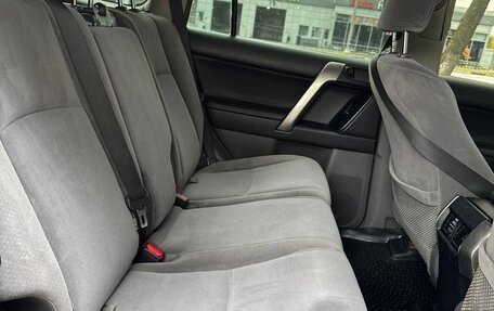 Toyota Land Cruiser Prado 150 рестайлинг 2, 2009 год, 2 300 000 рублей, 6 фотография