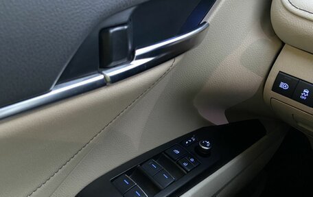 Toyota Camry, 2021 год, 3 490 000 рублей, 15 фотография