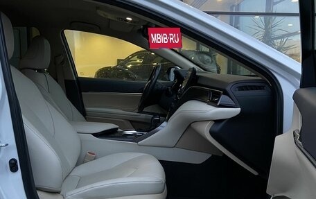 Toyota Camry, 2021 год, 3 490 000 рублей, 28 фотография