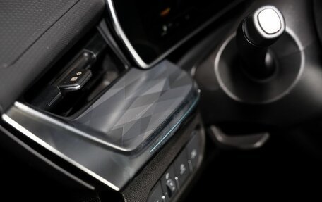 Haval F7, 2025 год, 18 фотография