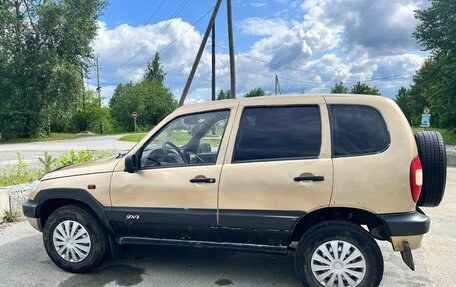 Chevrolet Niva I рестайлинг, 2004 год, 240 000 рублей, 4 фотография