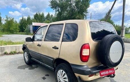 Chevrolet Niva I рестайлинг, 2004 год, 240 000 рублей, 7 фотография