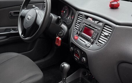 KIA Rio II, 2011 год, 730 000 рублей, 10 фотография