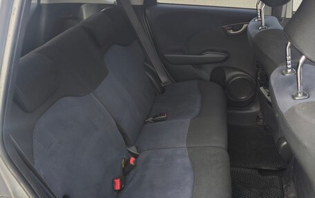 Honda Fit III, 2010 год, 830 000 рублей, 11 фотография