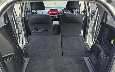 Honda Fit III, 2010 год, 830 000 рублей, 10 фотография