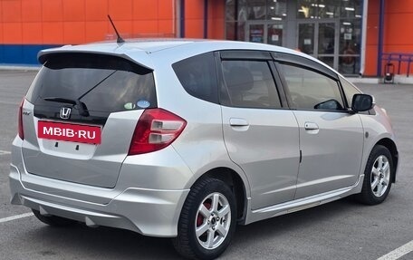 Honda Fit III, 2010 год, 830 000 рублей, 3 фотография