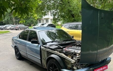 BMW 5 серия, 1989 год, 275 000 рублей, 1 фотография
