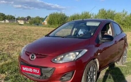 Mazda 2 III, 2013 год, 890 000 рублей, 1 фотография