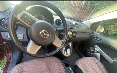 Mazda 2 III, 2013 год, 890 000 рублей, 2 фотография