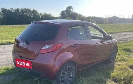 Mazda 2 III, 2013 год, 890 000 рублей, 10 фотография