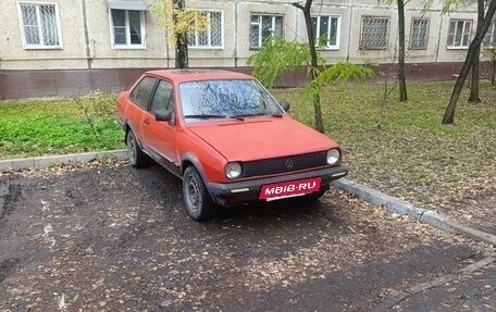 Volkswagen Polo III рестайлинг, 1987 год, 100 000 рублей, 3 фотография