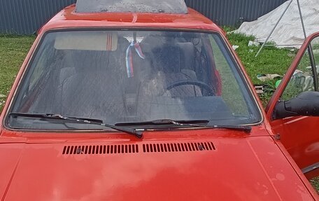 Volkswagen Polo III рестайлинг, 1987 год, 100 000 рублей, 18 фотография