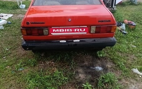 Volkswagen Polo III рестайлинг, 1987 год, 100 000 рублей, 15 фотография