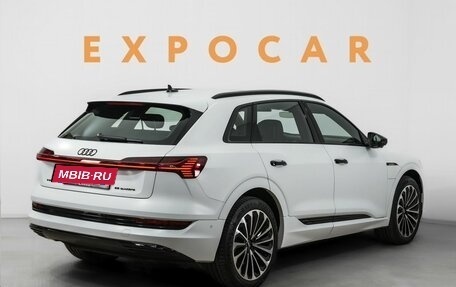 Audi e-tron I, 2020 год, 4 749 000 рублей, 5 фотография