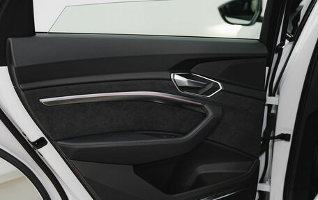 Audi e-tron I, 2020 год, 4 749 000 рублей, 17 фотография