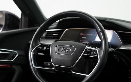 Audi e-tron I, 2020 год, 4 749 000 рублей, 30 фотография