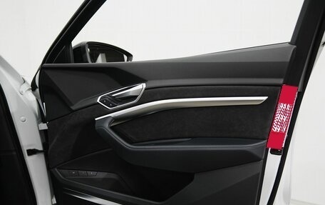 Audi e-tron I, 2020 год, 4 749 000 рублей, 23 фотография