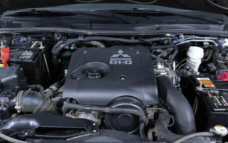 Mitsubishi L200 IV рестайлинг, 2014 год, 1 500 000 рублей, 6 фотография