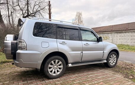 Mitsubishi Pajero IV, 2011 год, 2 370 000 рублей, 3 фотография