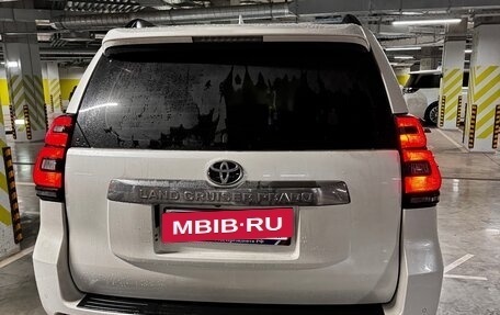 Toyota Land Cruiser Prado 150 рестайлинг 2, 2017 год, 5 700 000 рублей, 3 фотография