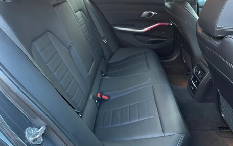 BMW 3 серия, 2022 год, 3 270 000 рублей, 19 фотография