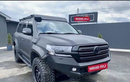 Toyota Land Cruiser 200, 2016 год, 7 990 000 рублей, 1 фотография