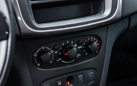 Renault Sandero II рестайлинг, 2014 год, 750 000 рублей, 17 фотография