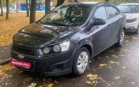 Chevrolet Aveo III, 2012 год, 500 000 рублей, 3 фотография